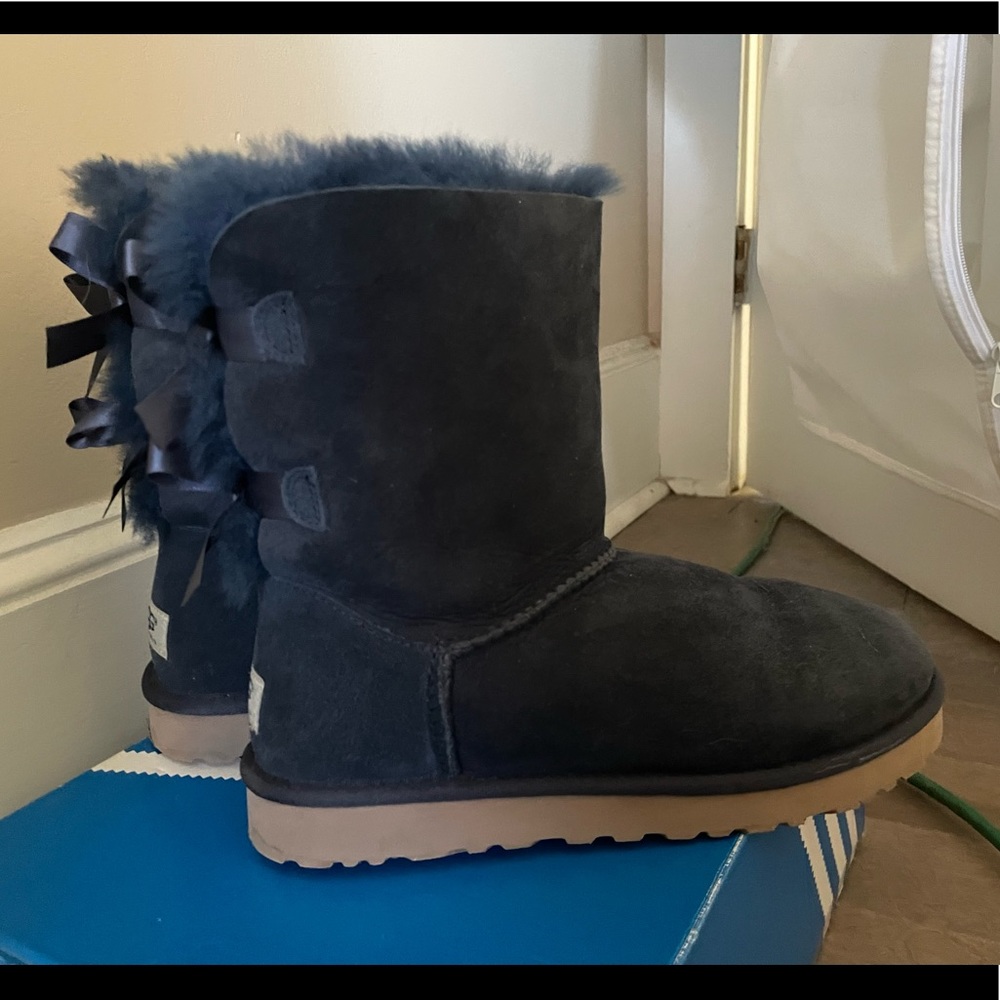 NAVY blue UGGS